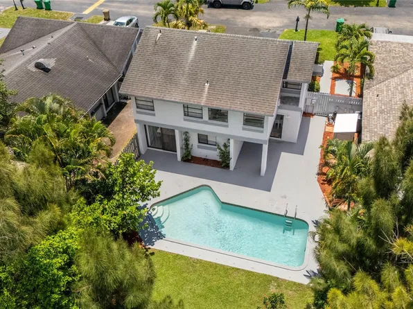 8371 SW 39th Court, Davie, FL 33328
