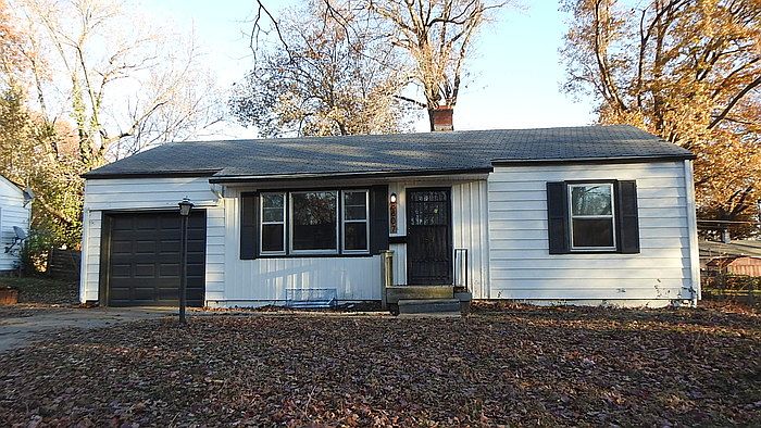1st image of 8807 Richards Dr