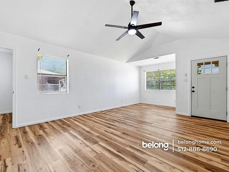 3103 Honeysuckle Cir #B — Photo 6