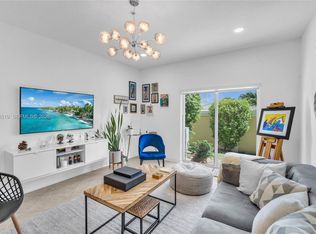 Highland Park Village, Hallandale Beach, FL 33009