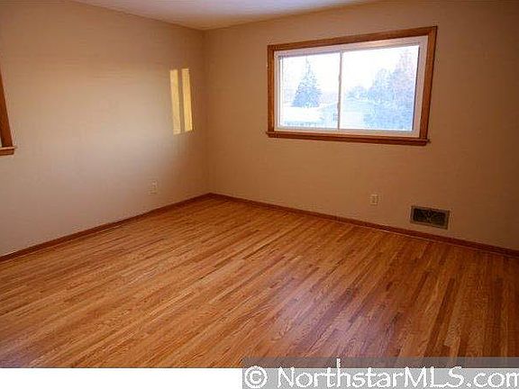 5th image of 1381 Sophia Avenue