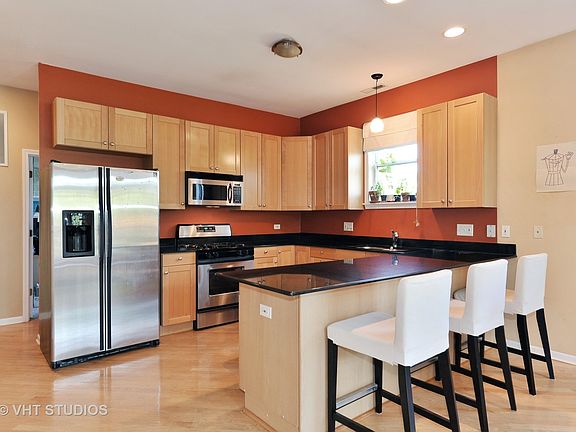 4th image of 2659 W Walton St #3W