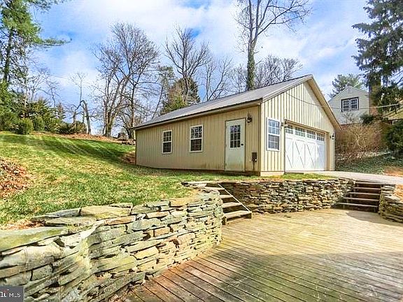 5th image of 19 Maple Rd