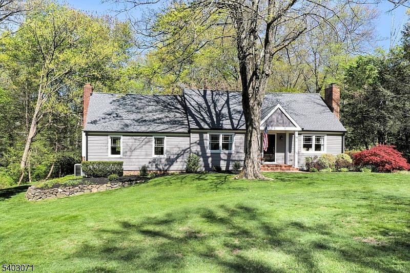 1st image of 12 Rocky Ln