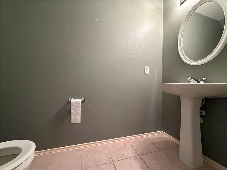 9011 Canton Park Ln — Photo 5