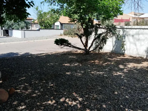 211 Pearl Dr NE, Rio Rancho, NM 87124