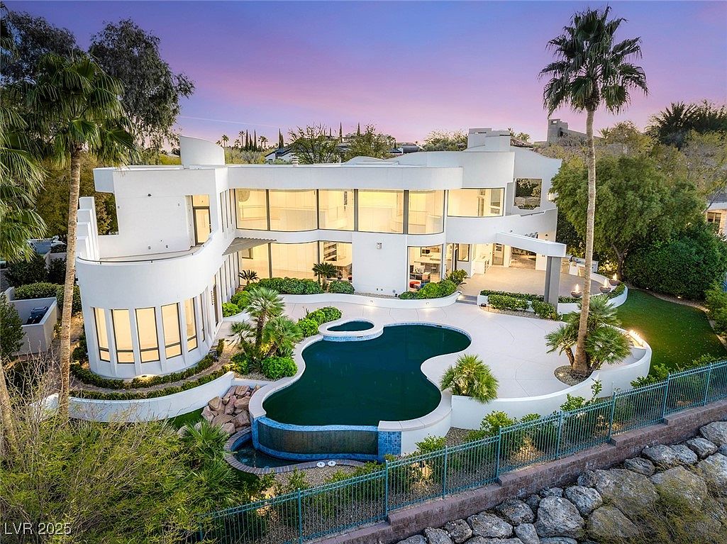 1109 Pine Island Ct