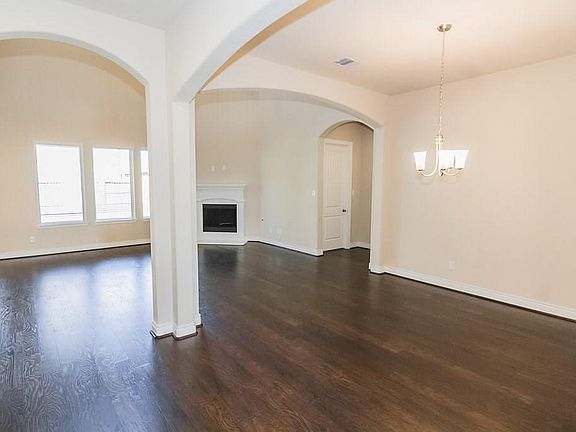 5th image of 25618 Fleming Lodge Ln