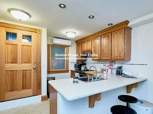 5 Phillips St, Boston, MA