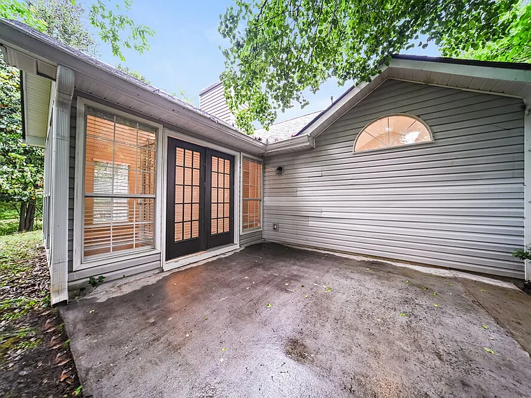1322 Sweetwater Ct — Photo 16