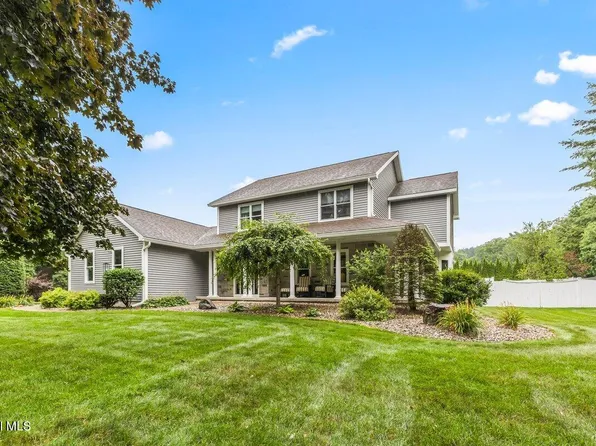 20 Orchard Drive, Queensbury, NY 12804