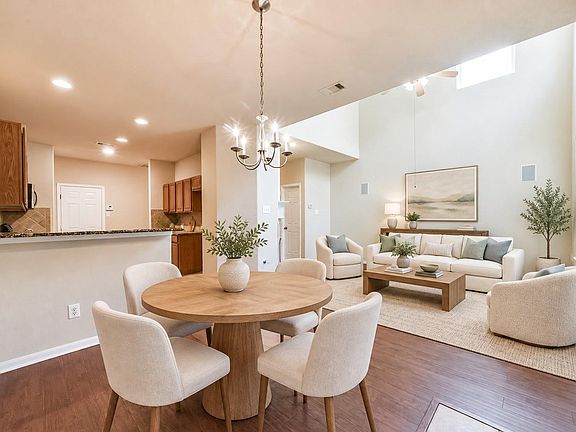 4th image of 12947 Iris Garden Ln