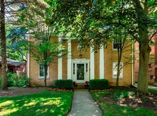 915 Sheridan Rd, Evanston, IL 60202