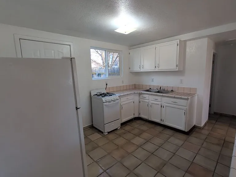 2333 Garden Ave — Photo 10