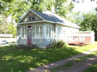 144 12th St, Windom, MN 56101