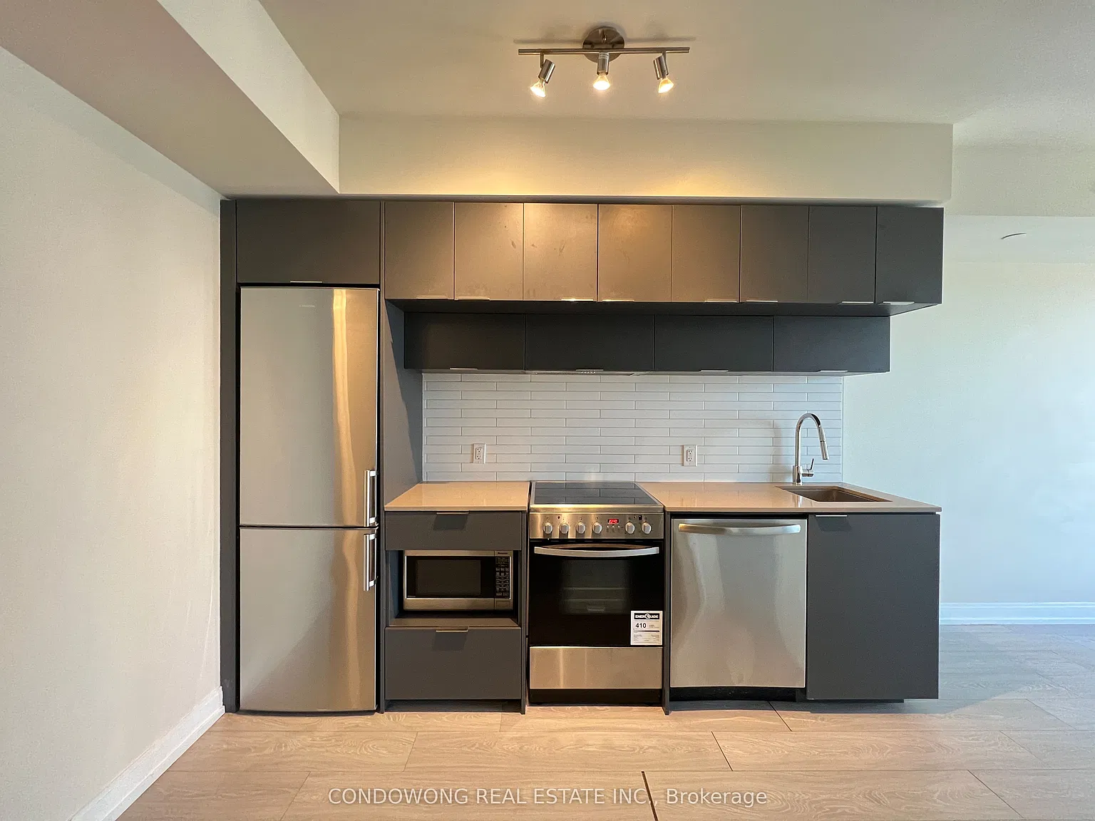 2 bed, $2,200 — Photo 2