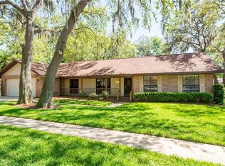 1107 Oakridge Manor Dr, Brandon, FL 33511