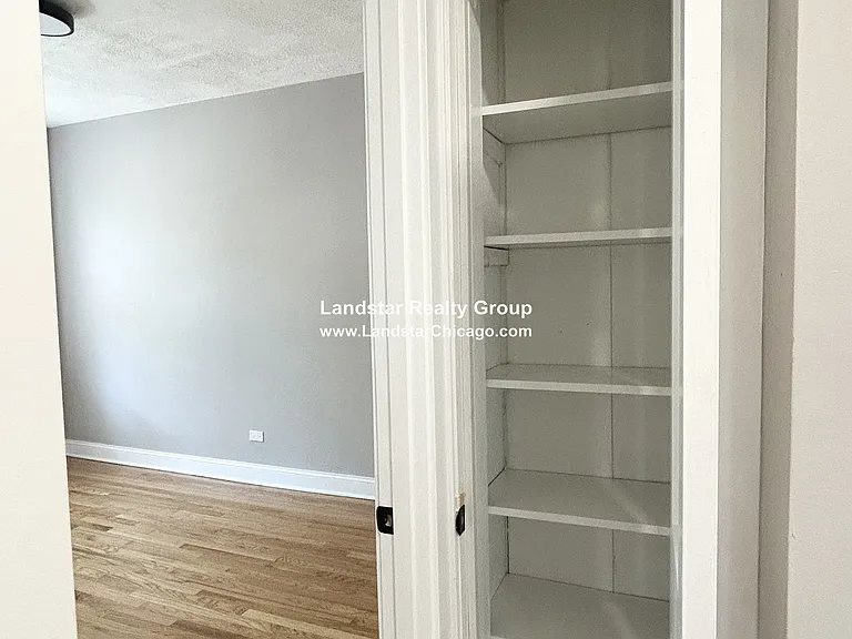 4956 N Harding Ave #2 — Photo 10