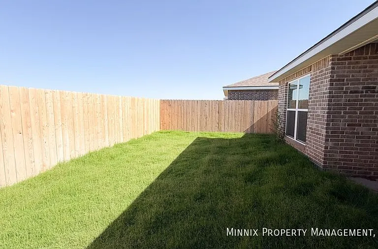 2304 Corpus Ave — Photo 18