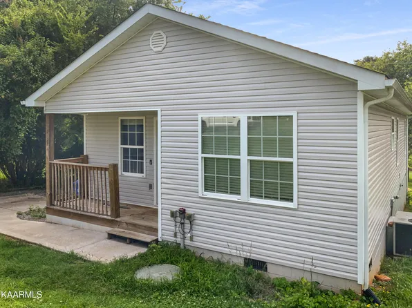 219 W Watt St, Alcoa, TN 37701