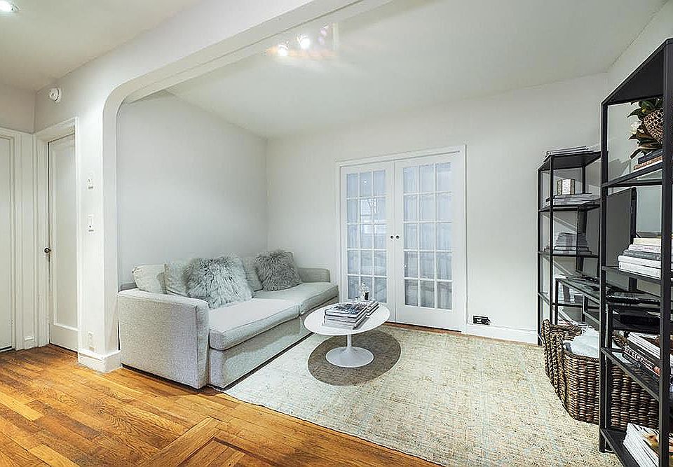 1st image of 208 E 28th St APT 4D