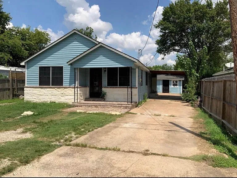 2415 Perry St — Photo 4