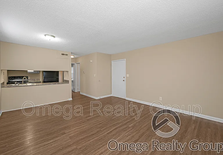 1932 2nd St NE #2 — Photo 5