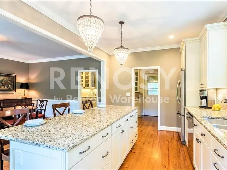 1020 Anderson St — Photo 7