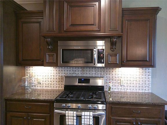 4th image of 5613 NW 125th St