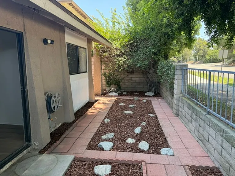 2324 Raintree Dr — Photo 10