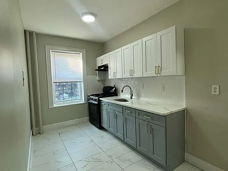 210 Roseville Ave #6C — Photo 1