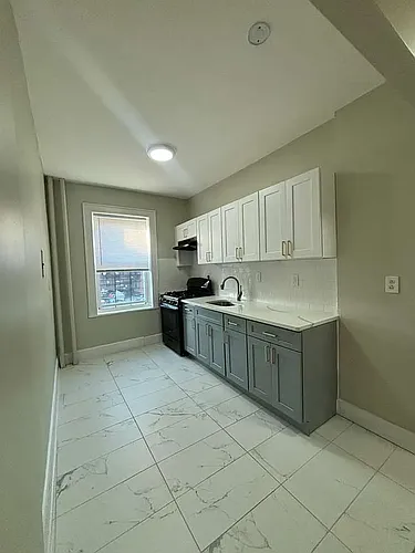 210 Roseville Ave #6C Photo 1