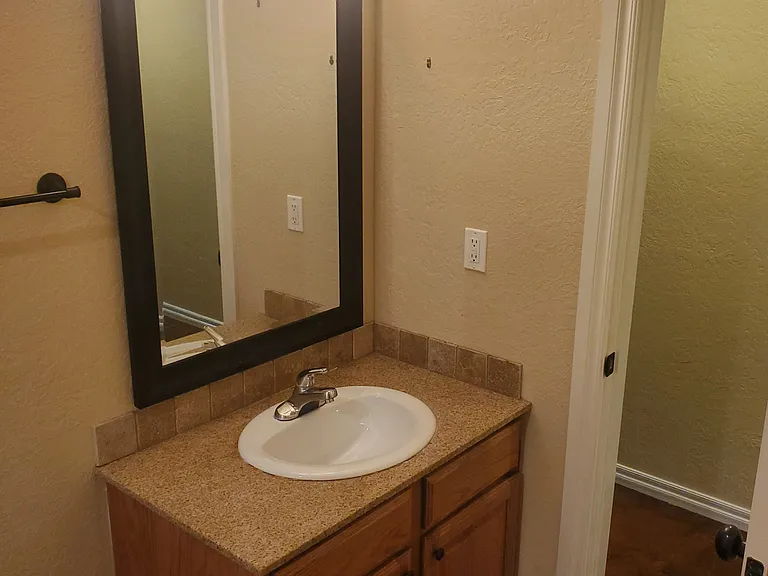 2505 SW C Ave #B — Photo 18