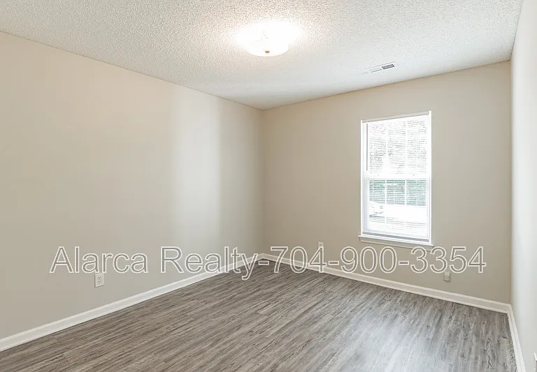 6532 David Ave — Photo 10
