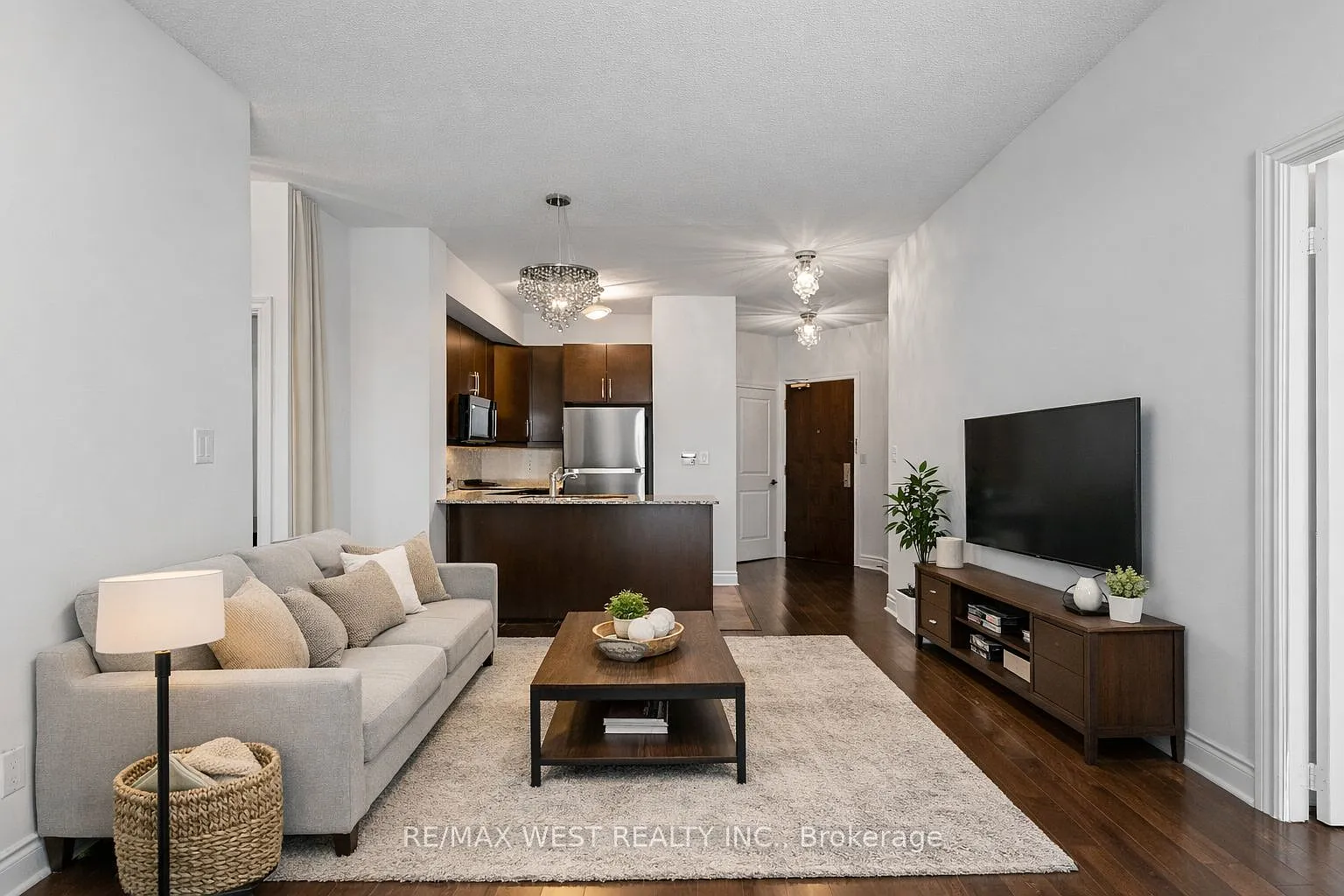 25 Earlington Ave #511 photo 1