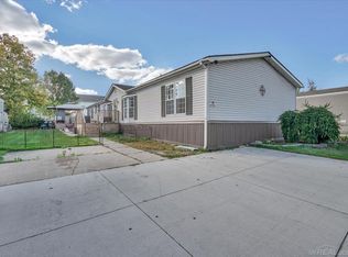 57561 Meadow, New Haven, MI 48048