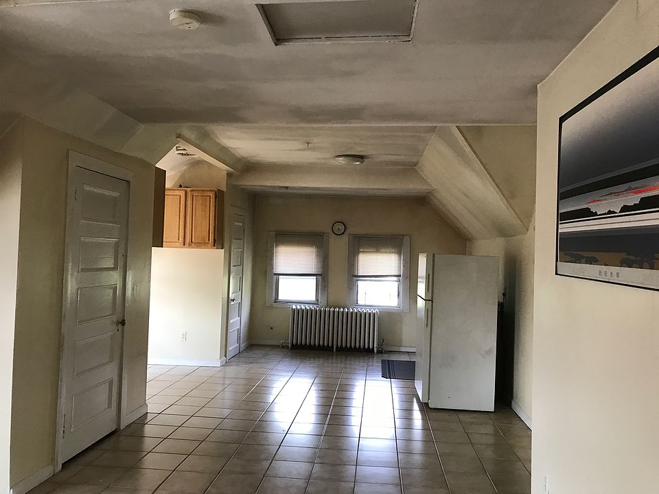 2nd image of 181 Park Ave APT 3