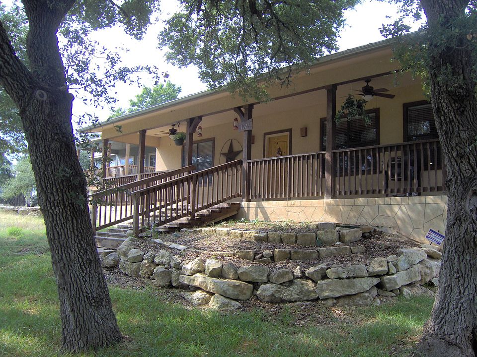 1st image of 1027 Oak Hollow Way