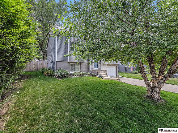 3rd image of 1405 Santa Fe Cir