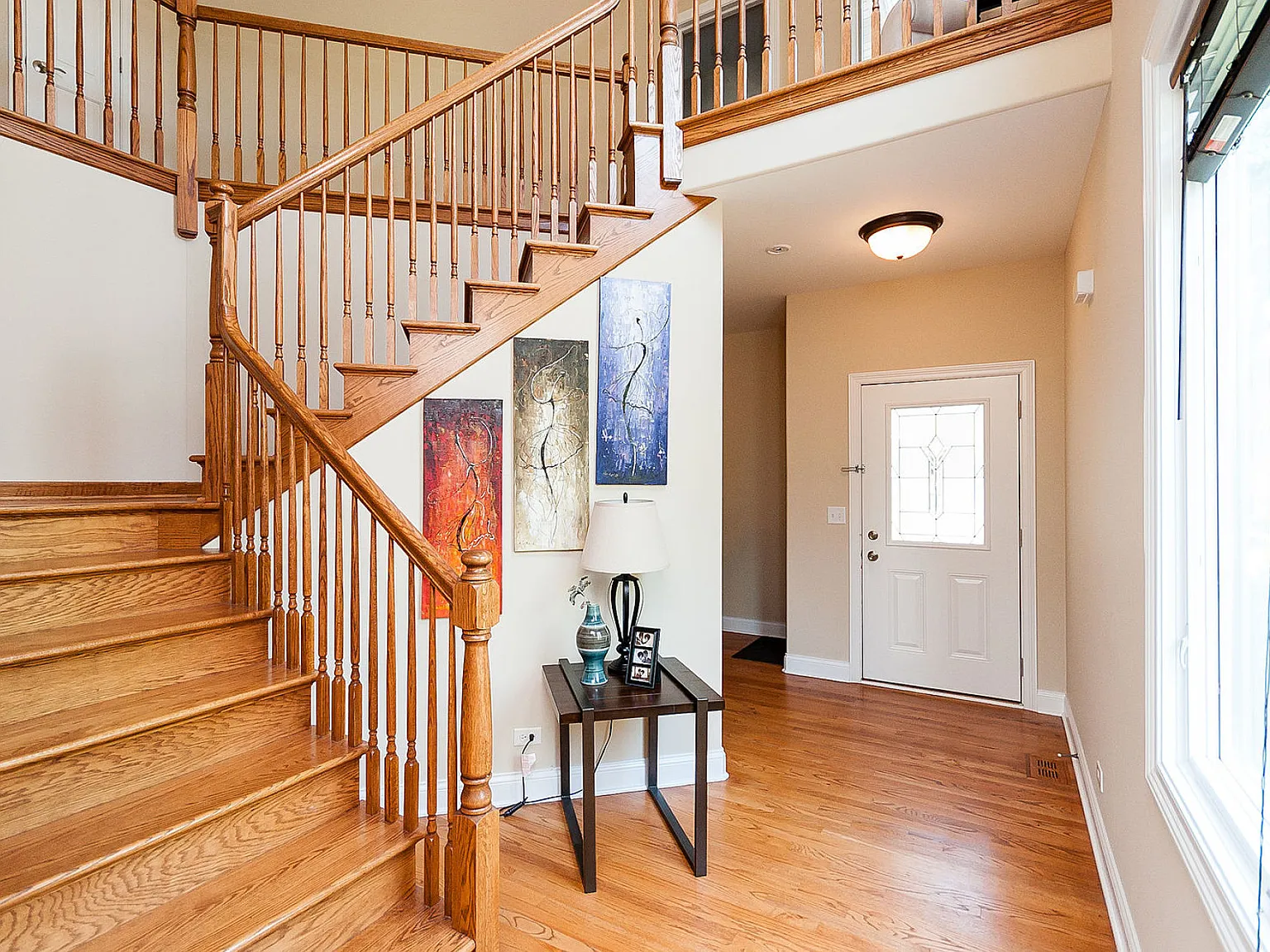 3 bed, 3.5 bath, 1870 sqft, $3,850 — Photo 3