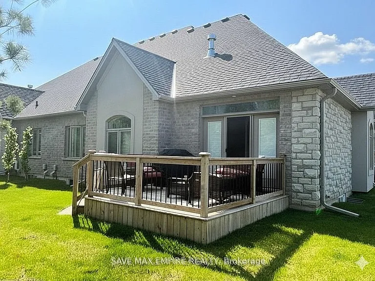5 Wood Haven Dr #404 — Photo 2