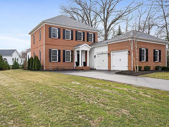 2nd image of 7800 Straits Ln