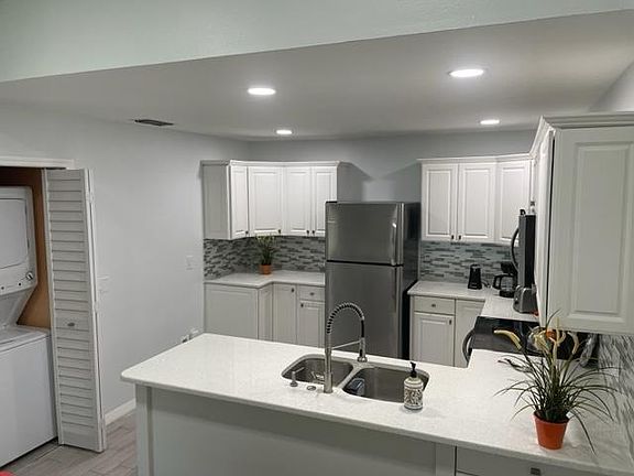 5th image of 6396 Royal Woods Dr #6396