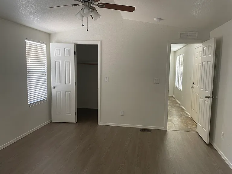 5600 N Dakota St #33 — Photo 10