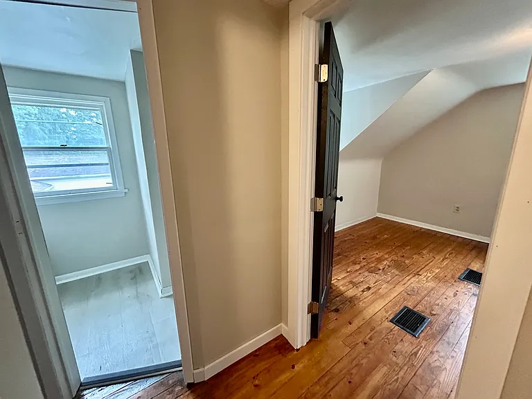 4104 Burton Ave — Photo 14