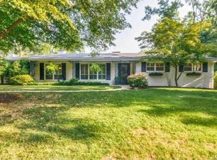 15 Glenhaven Dr, Saint Louis, MO 63122