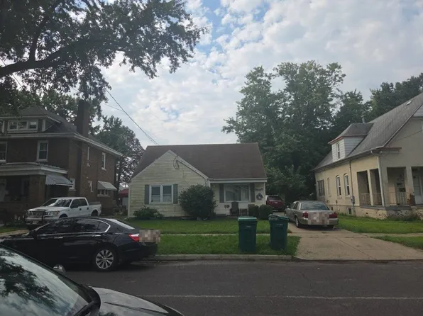 2000 W Sherman Ave, West Peoria, IL 61604