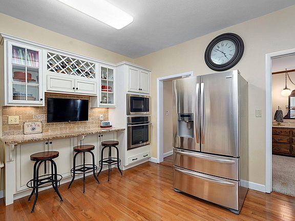 5th image of 3060 W Ellison Drive