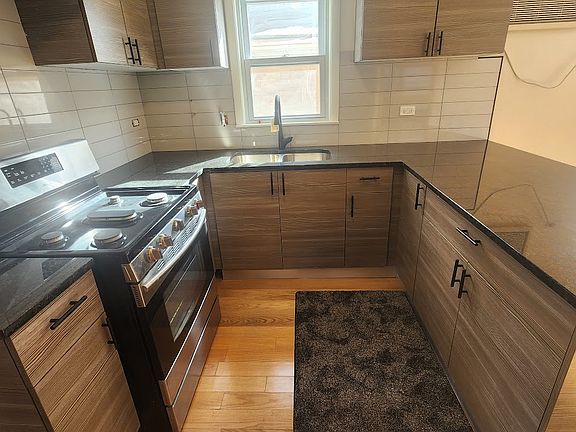 4th image of 6034 S Kildare Ave #1
