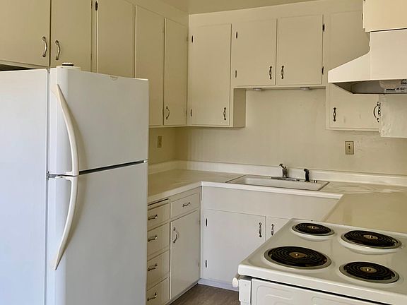 2nd image of 2095 Radio Ave #A12b